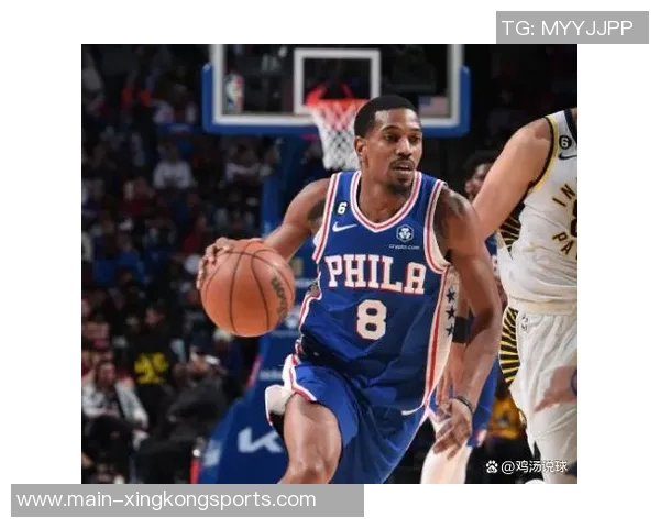 乔治称赞马克西坚持锻炼展现出色表现背后原因揭秘